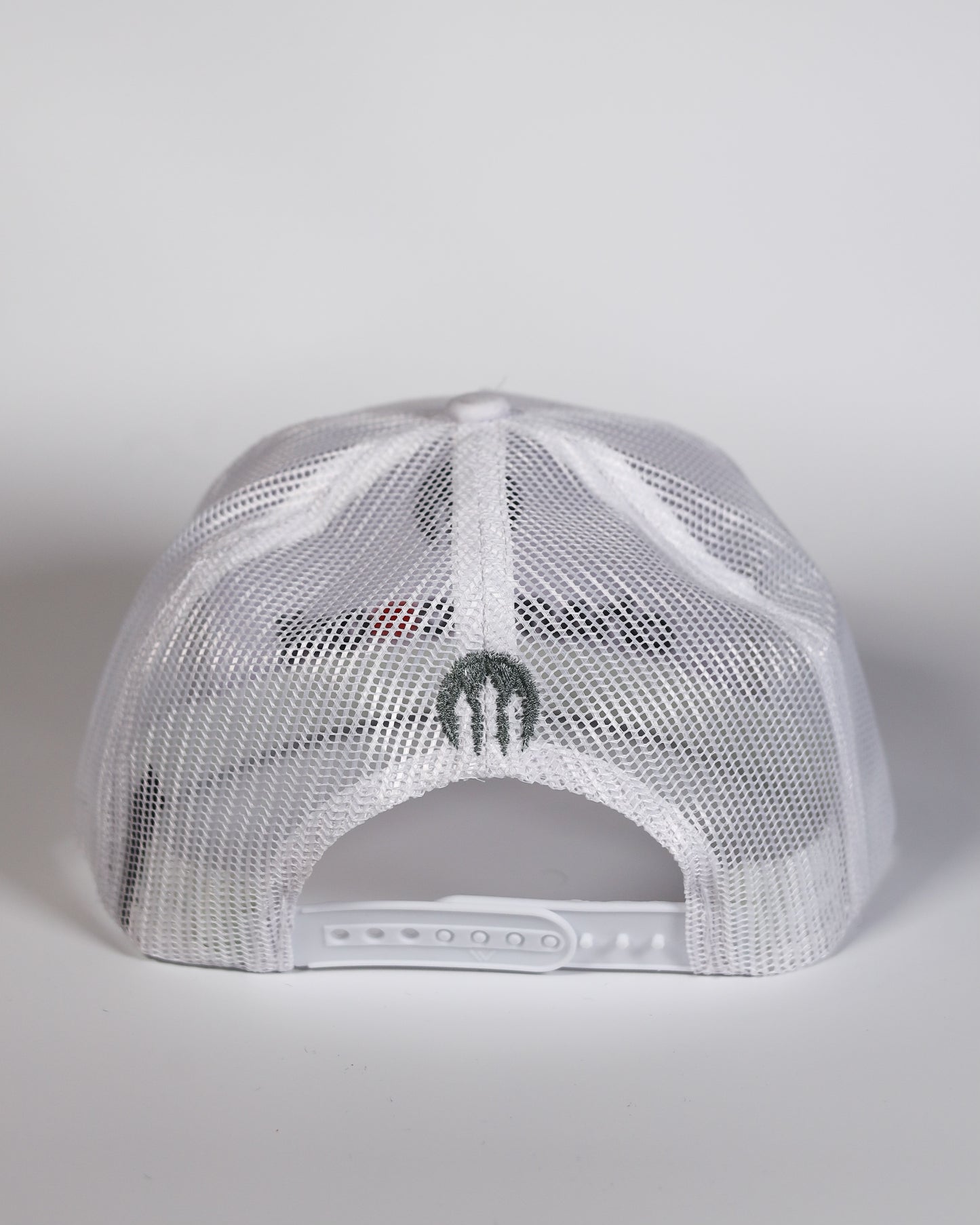 White Chamuco Golf Cap